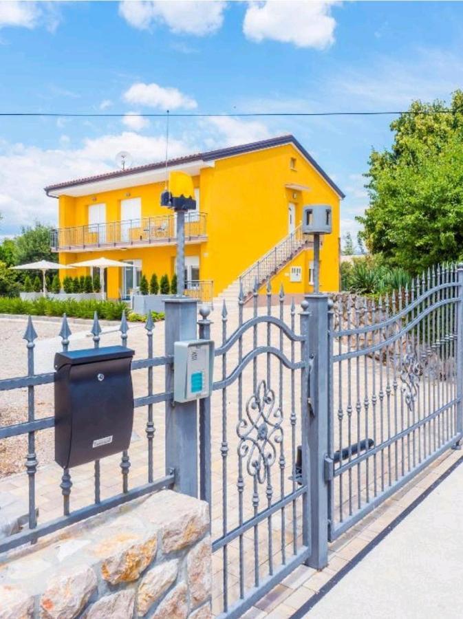Adriatico Apartment Omišalj Екстериор снимка